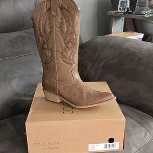 Coconuts by Matisse Tan Cowboy Boots